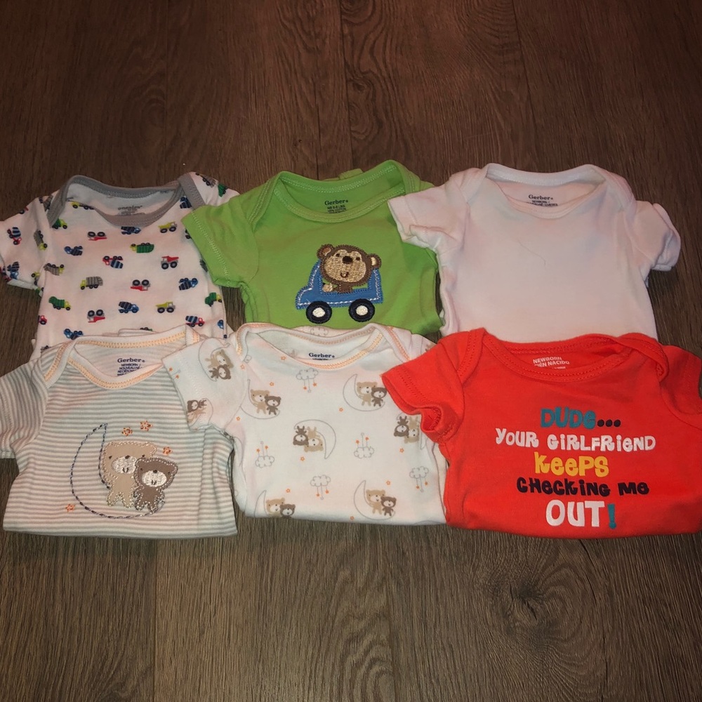(6) Newborn onesies